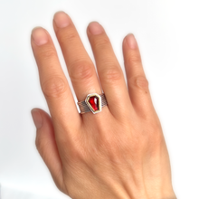 Coffin shaped garnet ring in 18k gold and silver