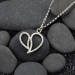 Heart shaped pendant necklace